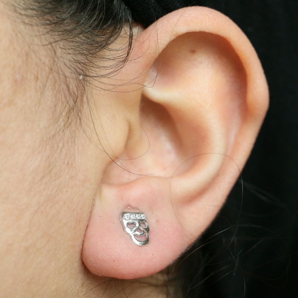 Sterling Silver Skull with Cubic Zirconia Stones - Picture 5 of 7